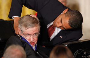 President Obama Gives Hawking a Medal